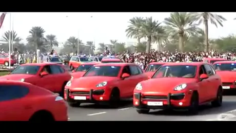 VIDEO: Cea mai tare flotă de maşini o are poliţia din Qatar!