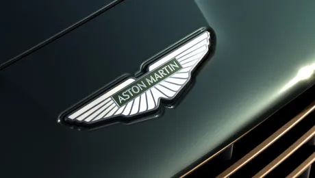 Aston Martin acumulează datorii totale de aproape 1.4 miliarde de lire sterline și concediază 20% din angajați