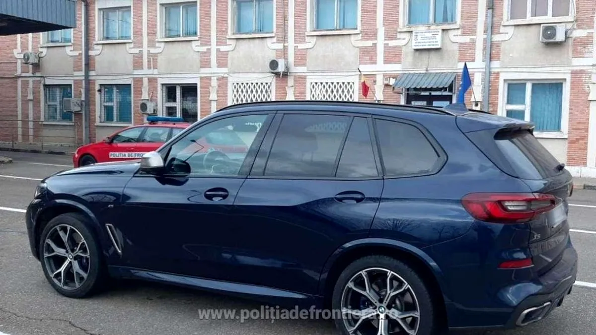 Un bărbat a încercat să introducă în țară un SUV BMW X5 furat
