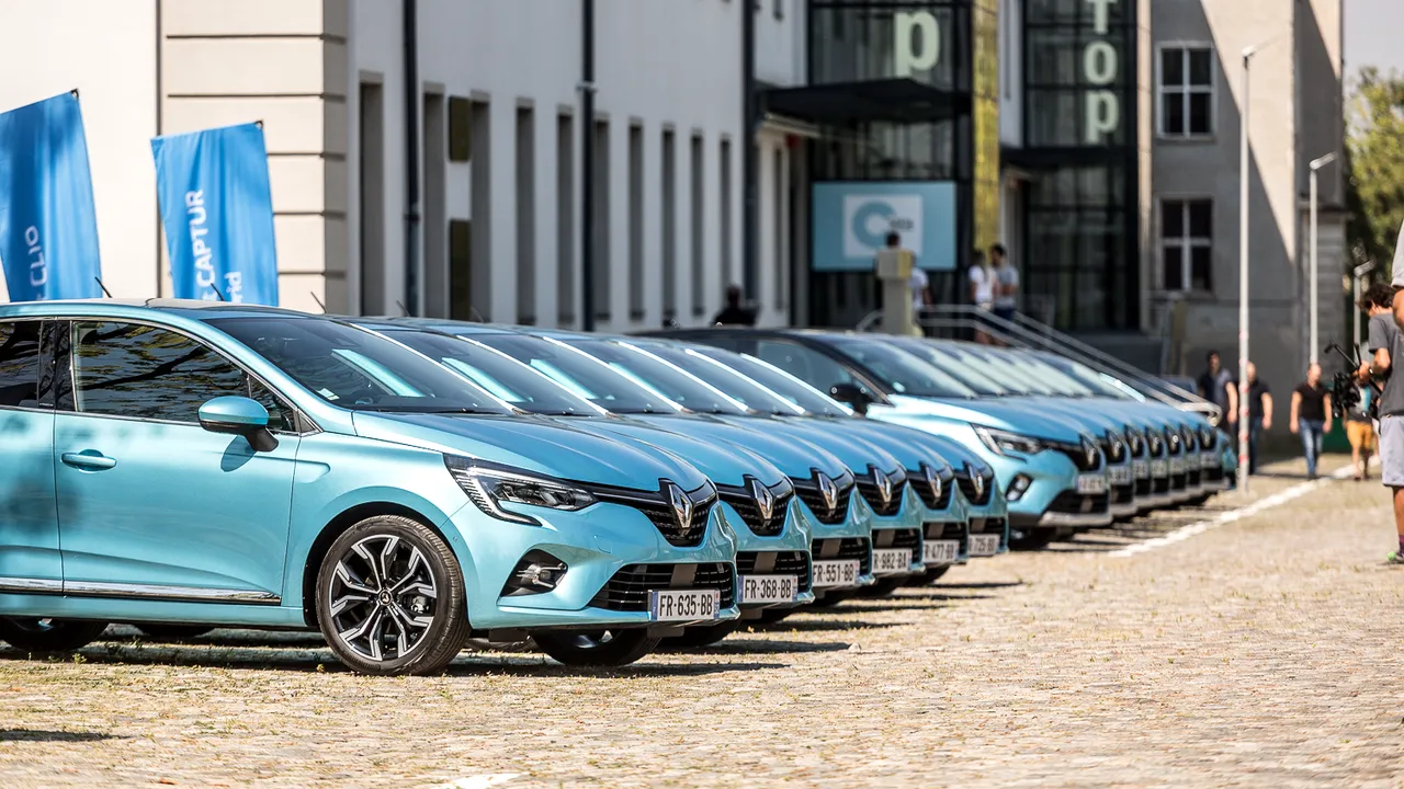 Test drive Renault Clio si Captur E-Tech 1 