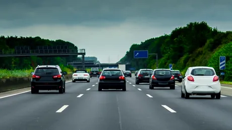 Peste jumătate dintre șoferii germani vor limită de viteză pe Autobahn