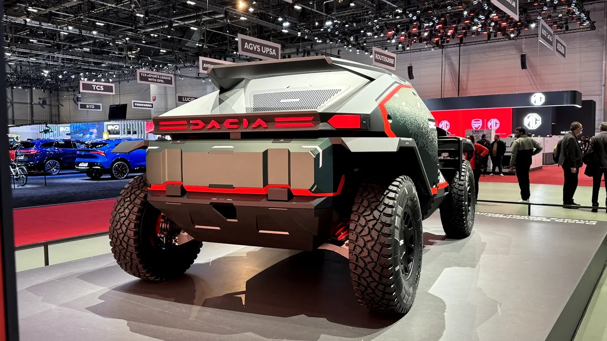 Am văzut pe viu noua Dacia Sandrider, mașina ce va participa la Raliul Dakar 2025 - VIDEO