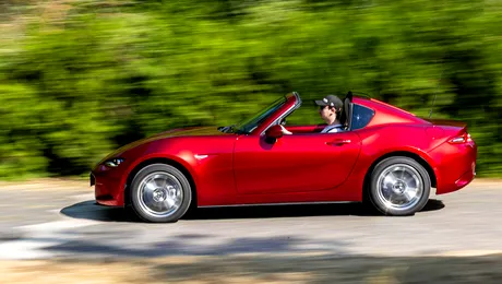 Test Drive cu Mazda MX-5 RF 2025 – Senzații tari, de modă veche