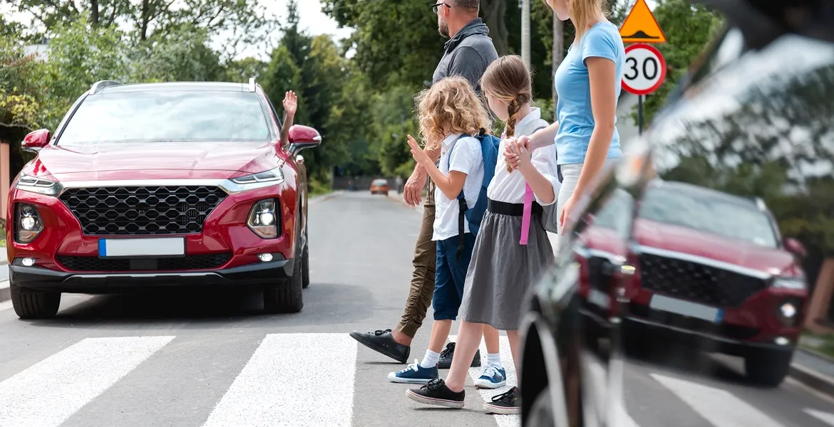 Senatul României a adoptat noua lege: Semafoare la toate trecerile de pietoni!