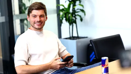 <span class='prepend'>Formula 1 |</span> Max Verstappen își continuă cariera în „Marele Circ” cu Red Bull! Și-a prelungit contractul până în 2030 cu echipa din Milton Keynes