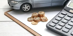 Probleme pe piața asigurărilor: Cel mai mare jucător din Bulgaria rămâne fără licență. Peste 200.000 de șoferi români sunt afectați