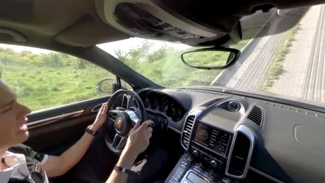 Cum se comportă noul Cayenne în off road şi pe circuit. La 360 de grade! VIDEO