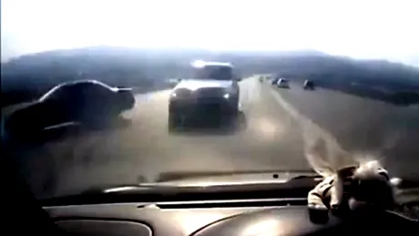 VIDEO: Cum să eviţi la limită un accident