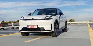 SUV-ul hibrid Lynk & Co 08: modelul chinezesc ce provoca BMW X3 și Volvo XC60 – FOTO-VIDEO