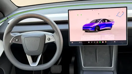 Noul produs Tesla nu este pentru șofer. Costă 20 de dolari și este destinat câinilor