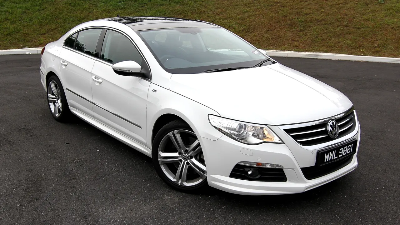 2-vw-passat-cc-r-line-front 