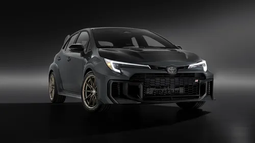<span class='prepend'>Foto |</span> Cum arată cea mai scumpă Toyota Corolla de serie? Vine cu un motor de 300 CP, dar și cu un preț similar cu BMW M2
