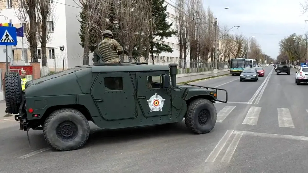 Ce caracteristici au mașinile Humvee folosite de Armată pentru patrulare în București