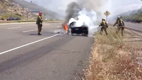 Primul Lamborghini Aventador în flăcări