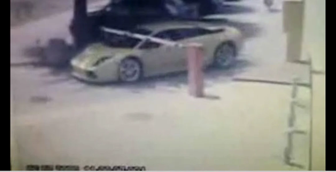 Lamborghini Murcielago cu şofer zgârcit