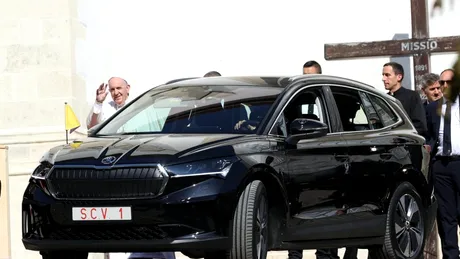 Papa Francisc a primit papamobil electric Skoda Enyaq iV pentru vizita în Slovacia