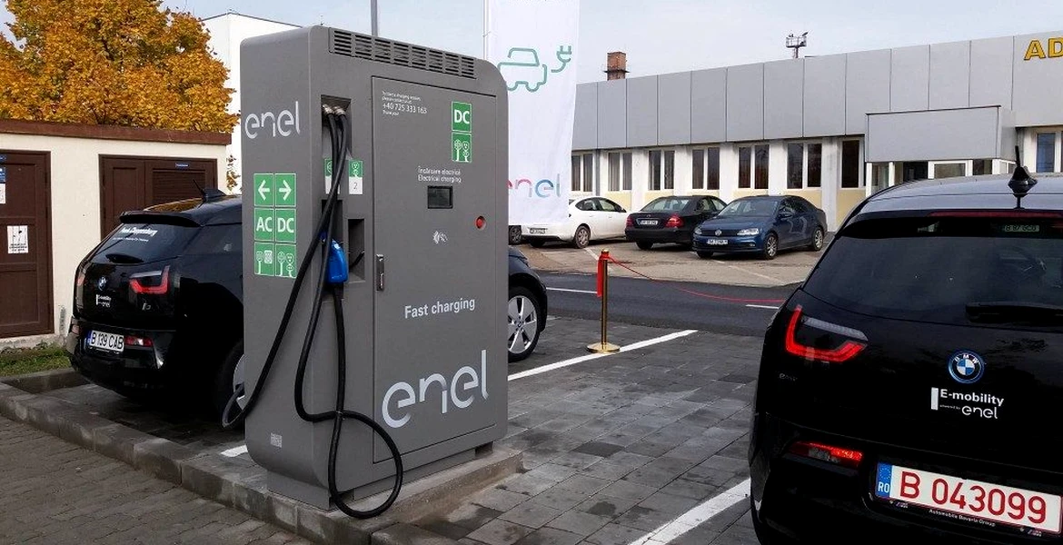 Enel ar putea deschide 700 de staţii pentru încărcarea maşinilor electrice în România