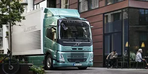 Volvo începe producția în serie a noilor camioane electrice cu autonomie de până la 700 de kilometri