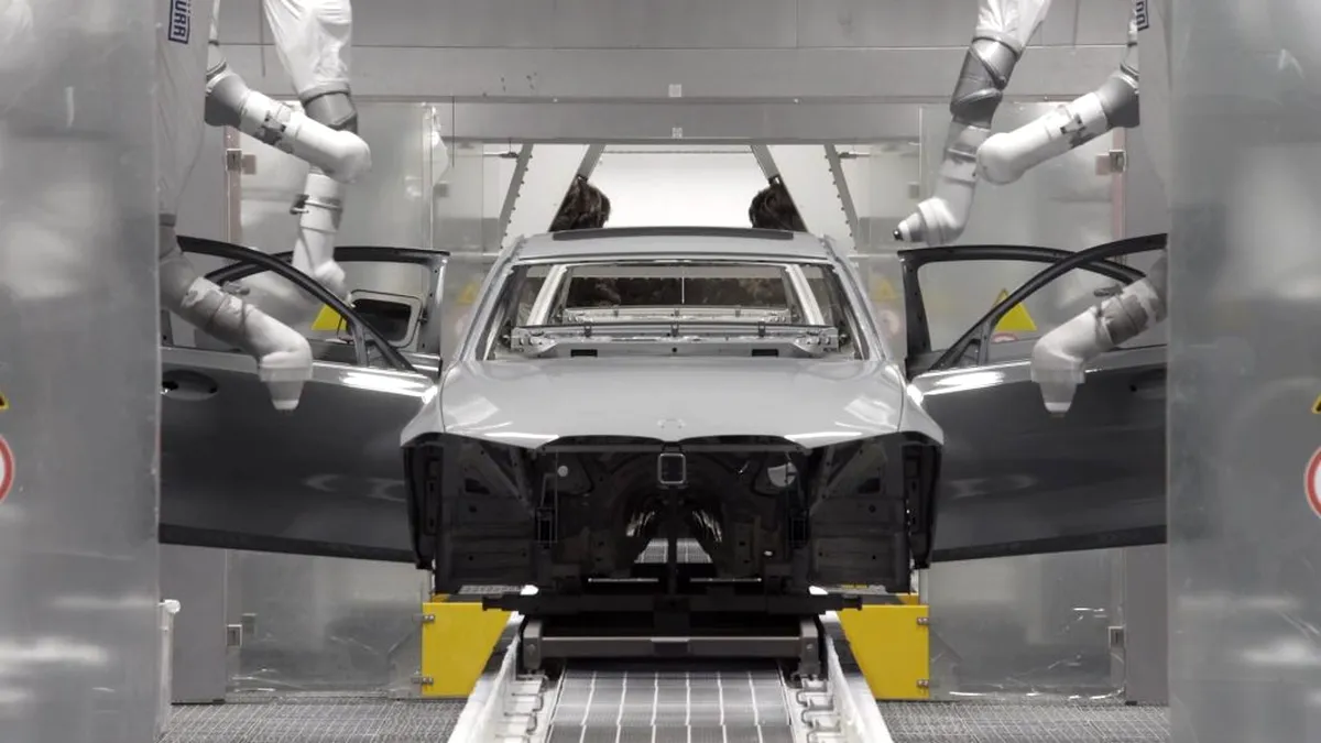 Cum arată cea mai nouă uzină a companiei BMW. Aici se va produce cel mai de succes model al mărcii - VIDEO