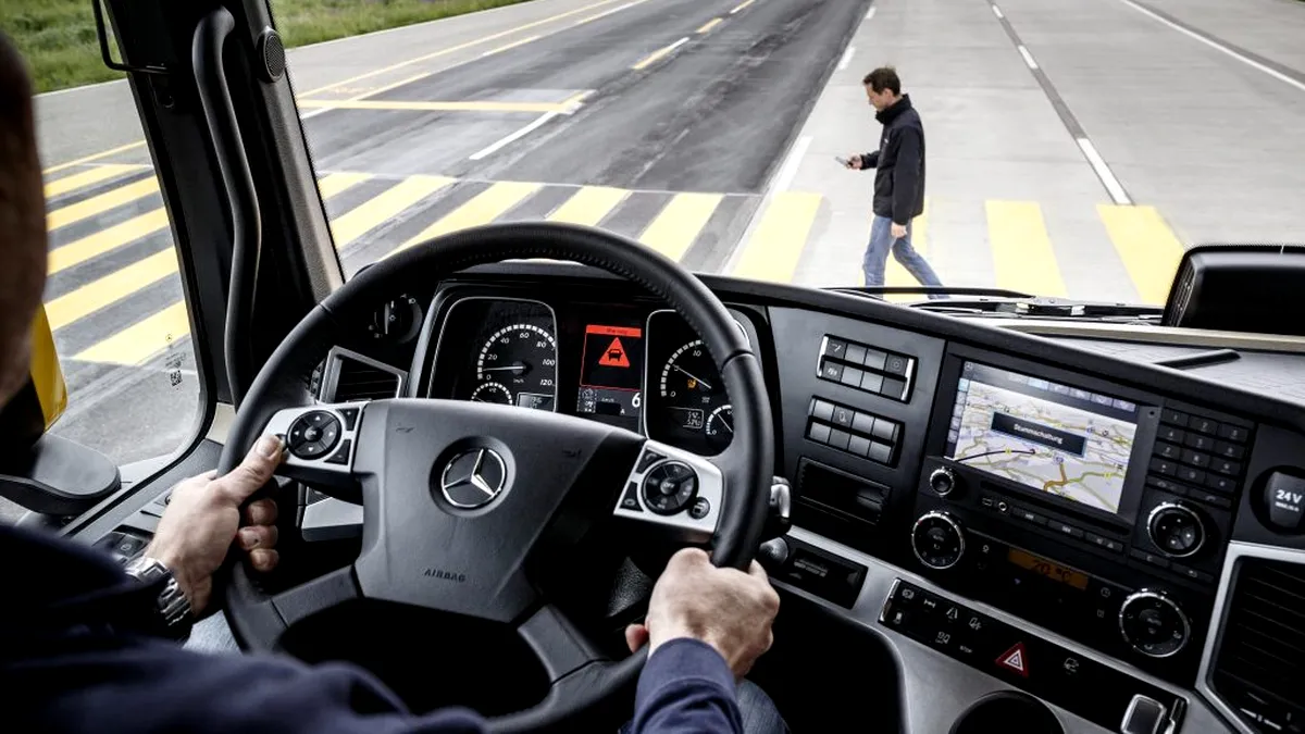 Divizia Trucks a Mercedes-Benz România lansează o ediţie limitată Actros Safety Edition - FOTO
