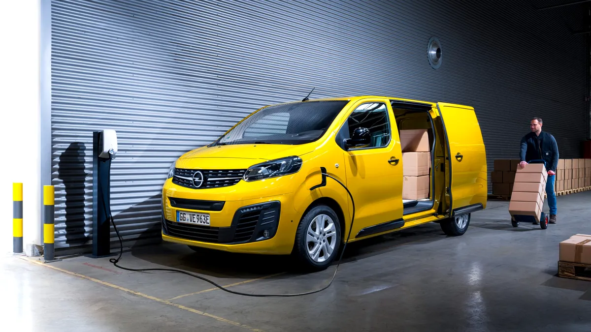 Opel Vivaro-e a fost votat „International Van of the Year 2021”