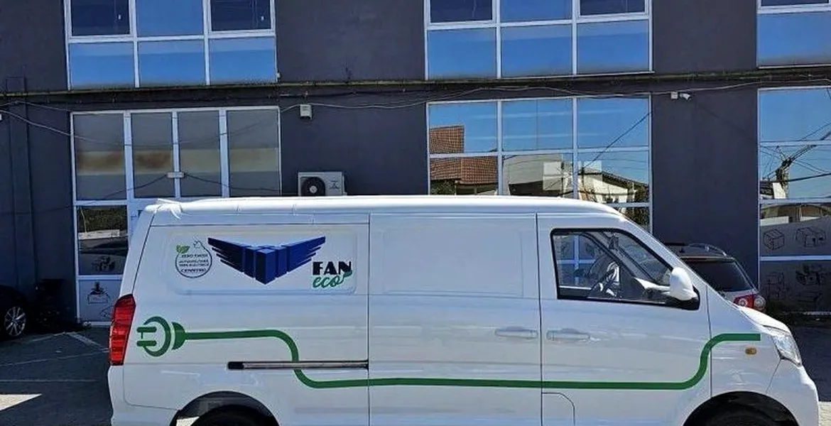 Cenntro România anunță livrarea primului vehicul electric utilitar LOGISTAR 200 VAN către francizorul Fan Curier Bistrița (P)