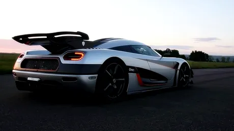 Koenigsegg One:1 este ca un glonte: 0-300-0 km/h, fără mâini pe volan [VIDEO]