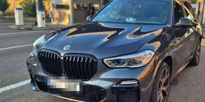 Bărbat de 49 de ani, rămas fără BMW-ul de 59.000 de euro pe care îl conducea. Mașina, căutată de autoritățile din Belgia