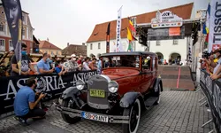 Transylvania Classic – Sibiul redevine locul de întâlnire al pasionaților de mașini clasice și electrice