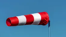 Alertă cod portocaliu de vânt puternic în 4 judeţe din România