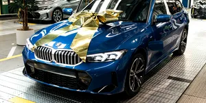 BMW a produs 3 milioane de automobile electrificate la uzina sa din Munchen