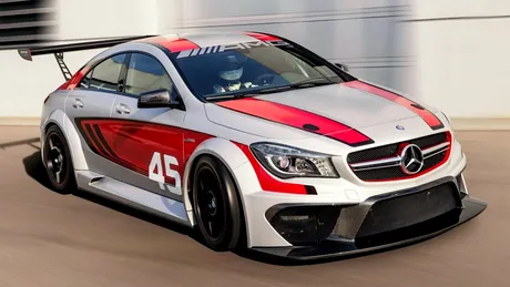 Mercedes-Benz CLA 45 AMG pentru curse pe circuit, pregătit pentru Frankfurt