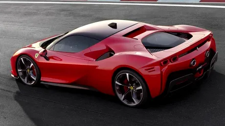 Cum arată încălțămintea sport Puma inspirată de Ferrari SF90 Stradale