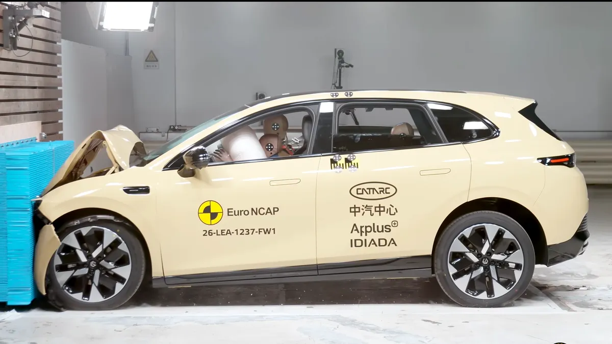 Leapmotor B05 obține cinci stele în testele de impact Euro NCAP. Unde este deficitar rivalul pentru VW ID.3 Neo?