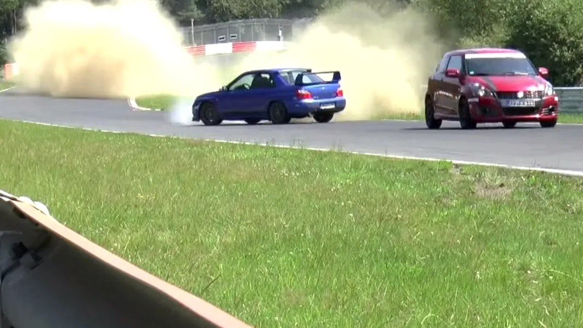VIDEO: cam aşa salvezi un Impreza de la accident pe Nürburgring