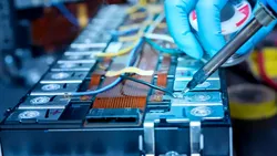 China testează o baterie pe bază de apă cu o durată de viață de peste 300 de ani