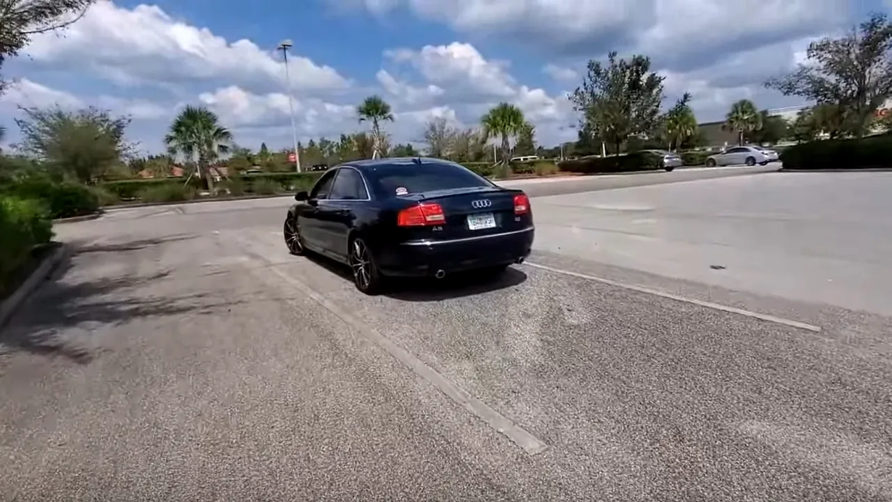 Audi A8 la schimb cu Porsche Cayenne Turbo 2 