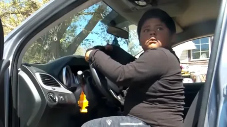 Ce cadou a primit copilul de 5 ani care a fugit de acasă cu mașina familiei ca să-și cumpere un Lamborghini?