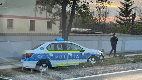 O mașină a Poliției, implicată într-un accident. Șoferul vinovat a fost amendat