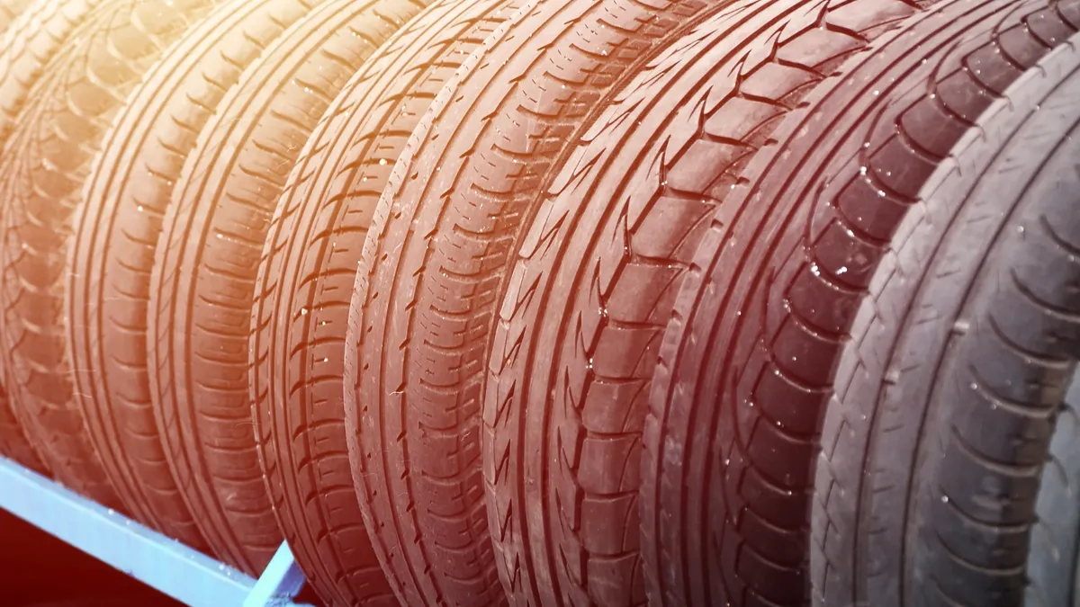 Este legal să folosești anvelope de vară și de iarnă în același timp? Ce stabilește legea circulației