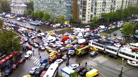 Recordurile triste ale Bucureştiului: locul 1 în Europa la aglomeraţie în trafic, locul 5 la nivel mondial