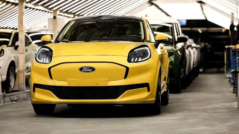 Ford a început livrarea primelor autovehicule electrice produse în România
