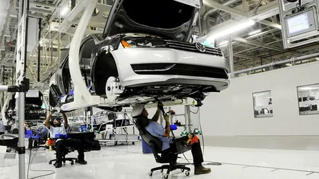 Veşti proaste pentru 10.000 de angajaţi Volkswagen