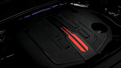 În plină eră a electrificării, mai mulți producători auto asigură un viitor categoric pentru motoarele termice pe benzină