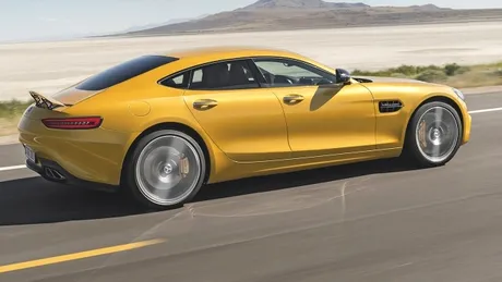 Ar arăta mai bine un AMG GT cu patru uşi decât un CLS?