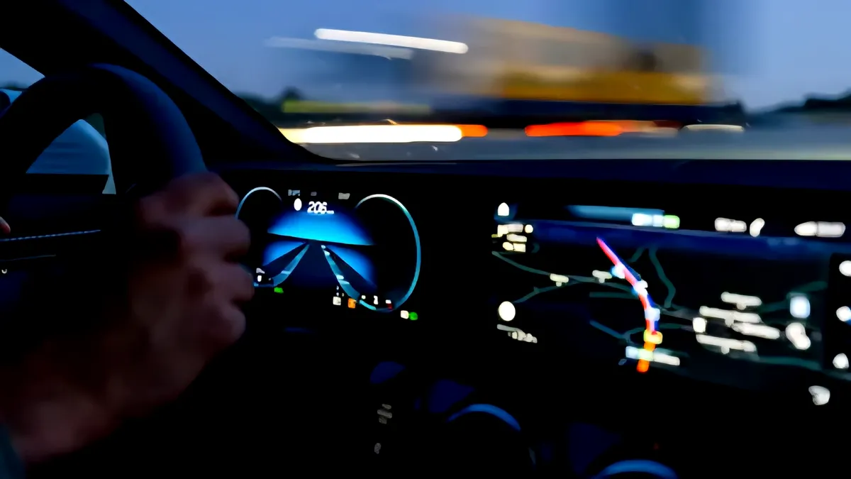 În cât timp vom putea circula cu viteza luminii și pe unde? Răspunsul dat de fizicieni