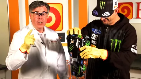 Ăsta e cel mai dement test pentru Ken Block! Rezistă maşina lui?
