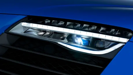 Audi loveşte BMW sub centură: nu i8, ci R8 LMX este prima maşină de serie cu faruri laser