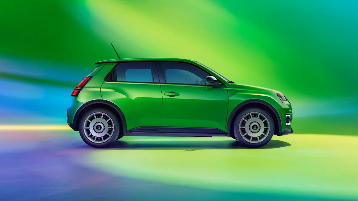 Renault 5 E-Tech poate fi comandat în România în cea mai accesibilă echipare. Prețurile pornesc de la 24.900 de euro