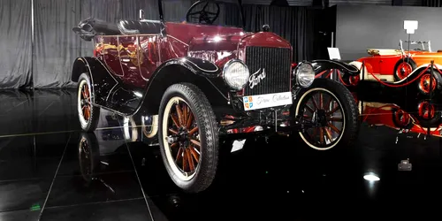 Ford Model T – Mașina care a pornit industria auto poate fi văzută la Țiriac Collection